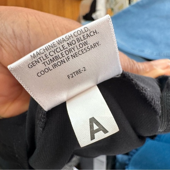 Eileen Fisher black ankle pants size PS lightweight - Picture 6 of 6